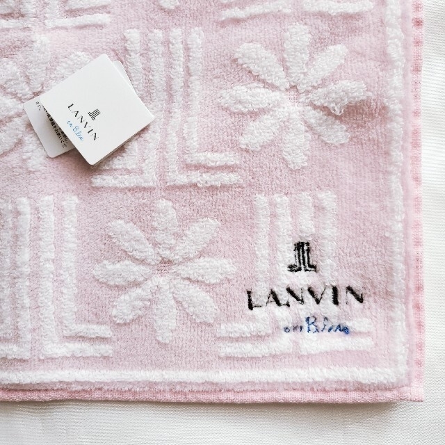 LANVIN en Bleu(ランバンオンブルー)のLANVIN en Blue タオルハンカチ レディースのファッション小物(ハンカチ)の商品写真