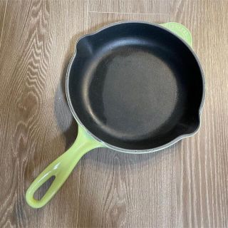 ルクルーゼ(LE CREUSET)の⭐︎美品⭐︎ル・クルーゼ スキレット アップルグリーン(鍋/フライパン)