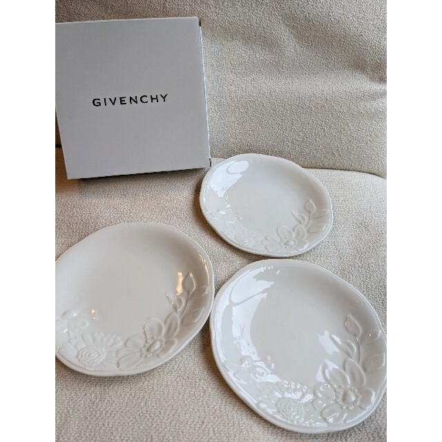 GIVENCHY(ジバンシィ)のジバンシー　GIVENCHY　お皿　プレート インテリア/住まい/日用品のキッチン/食器(食器)の商品写真