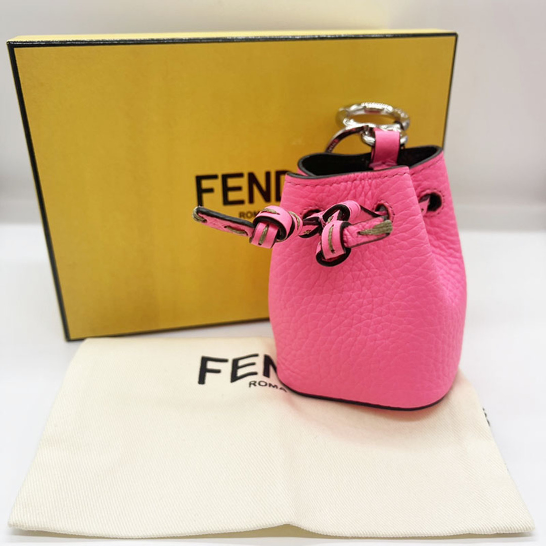 FENDI - フェンディ FENDI モントレゾールチャーム 7AR762 ピンク