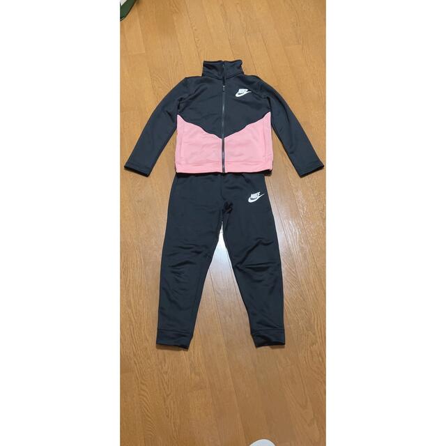 NIKE(ナイキ)のNIKE ジャージ セットアップ  子供サイズS 140くらい キッズ/ベビー/マタニティのキッズ服女の子用(90cm~)(その他)の商品写真