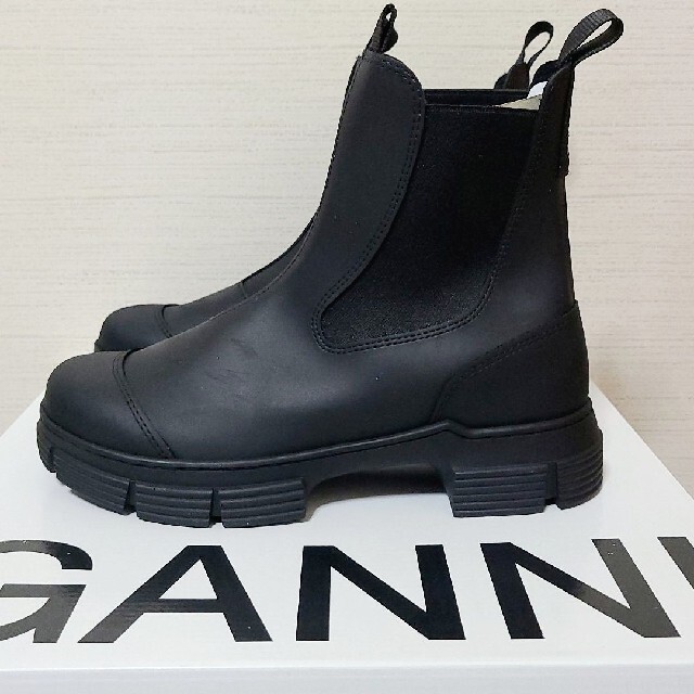 新品 未使用　GANNI ガニー　ラバー ブーツ　37黒