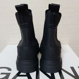 「新品 GANNI ガニー リサイクルラバー ブーツ サイズ37」に近い商品