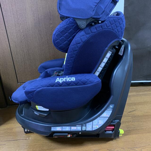 Aprica(アップリカ)のアップリカ フラディアグロウ　ISOFIX プレミアム　チャイルドシート キッズ/ベビー/マタニティの外出/移動用品(自動車用チャイルドシート本体)の商品写真