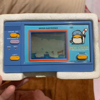 ゲームウオッチ、ペンちゃん(家庭用ゲーム機本体)
