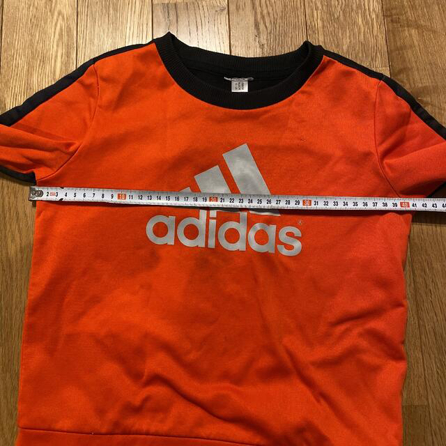 adidas(アディダス)のadidas アディダス トレーナー120くらい キッズ/ベビー/マタニティのキッズ服男の子用(90cm~)(Tシャツ/カットソー)の商品写真