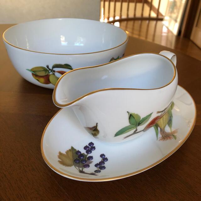 Royal Worcester(ロイヤルウースター)の【美品】ロイヤルウースター★イヴシャム★2点と　スポード おまとめ インテリア/住まい/日用品のキッチン/食器(食器)の商品写真