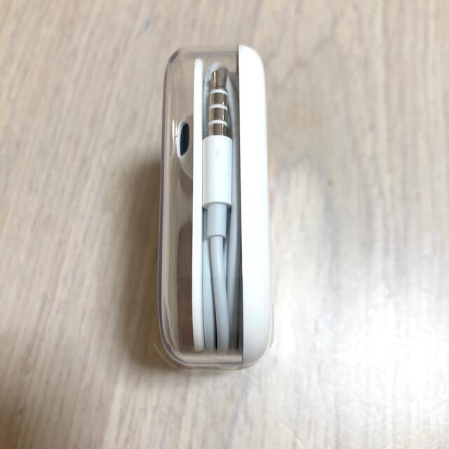 iPhone(アイフォーン)のApple iPhone 純正イヤホン スマホ/家電/カメラのオーディオ機器(ヘッドフォン/イヤフォン)の商品写真