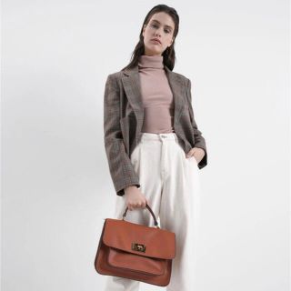 チャールズアンドキース(Charles and Keith)のCHARLES & KEITH (ショルダーバッグ)