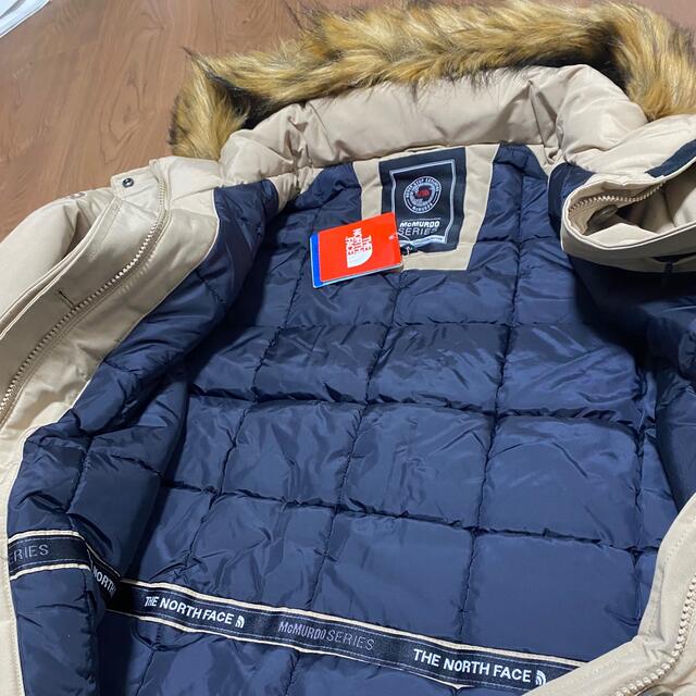 THE NORTH FACE(ザノースフェイス)の新品　タグ付き　ノースフェイス マクマードパーカー　ベージュ　XL レディースのジャケット/アウター(ロングコート)の商品写真