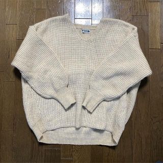 フリークスストア(FREAK'S STORE)のFREAK'S STORE ベージュ　Vネック　ニット(ニット/セーター)