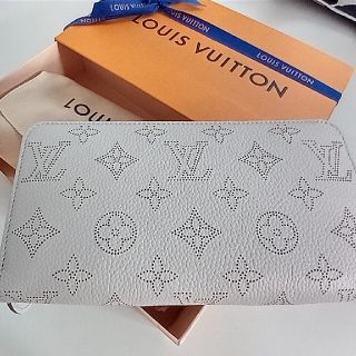 ルイヴィトン(LOUIS VUITTON)の【TKTK様専用】ルイヴィトン マヒナ 長財布(財布)