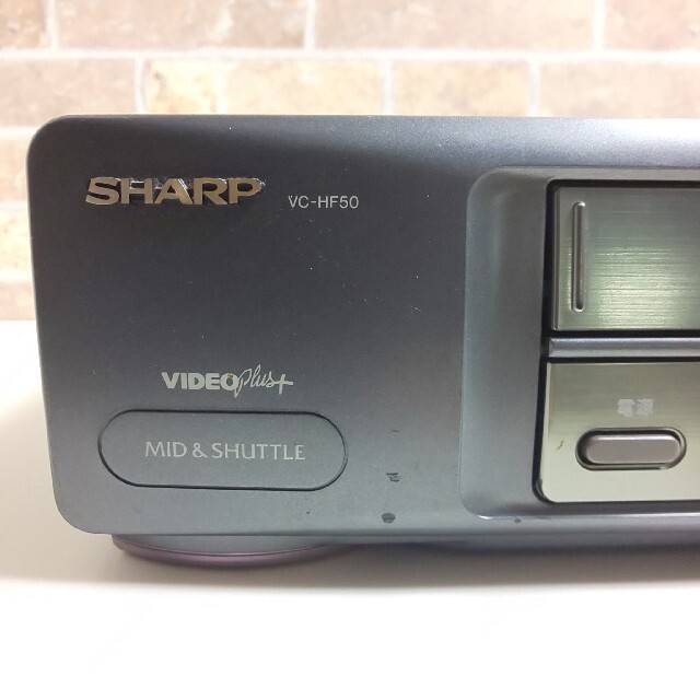 SHARP(シャープ)のSHARP VC-HF50 ビデオデッキ リモコン付き 動作確認済 スマホ/家電/カメラのテレビ/映像機器(その他)の商品写真