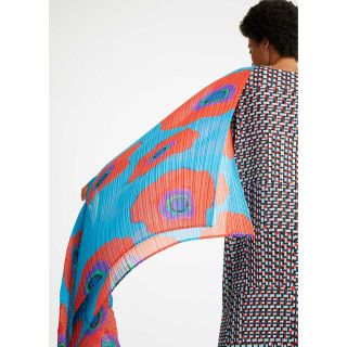 プリーツプリーズイッセイミヤケ(PLEATS PLEASE ISSEY MIYAKE)のPLEATS PLEASE ISSEY MIYAKE(ストール/パシュミナ)