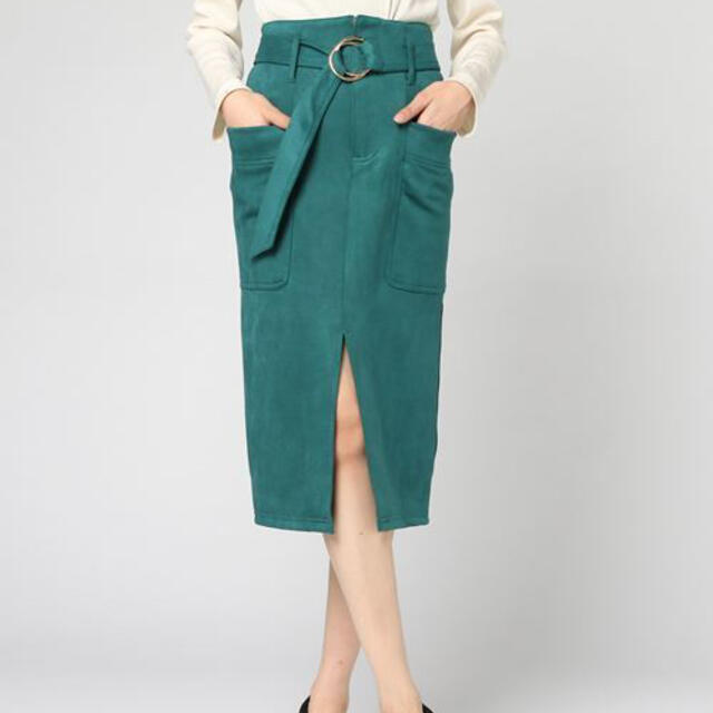 REDYAZEL(レディアゼル)のREDYAZEL ベルト付フェイクスエードタイトスカート グリーン レディースのスカート(ロングスカート)の商品写真