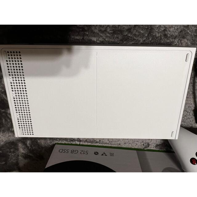 Xbox(エックスボックス)のXbox Series S RRS-00015 エンタメ/ホビーのゲームソフト/ゲーム機本体(家庭用ゲーム機本体)の商品写真