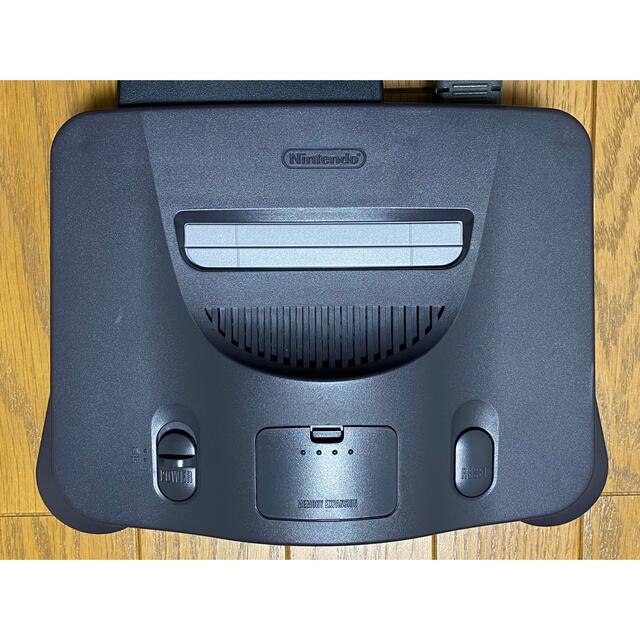 NINTENDO 64(ニンテンドウ64)の【動作確認済】任天堂 NINTENDO 64 本体 ソフト3本付 すぐに遊べます エンタメ/ホビーのゲームソフト/ゲーム機本体(家庭用ゲーム機本体)の商品写真