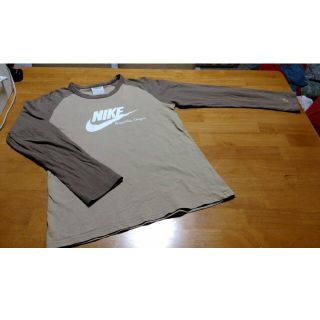 ナイキ(NIKE)のNIKE　長Tシャツ(Tシャツ/カットソー)