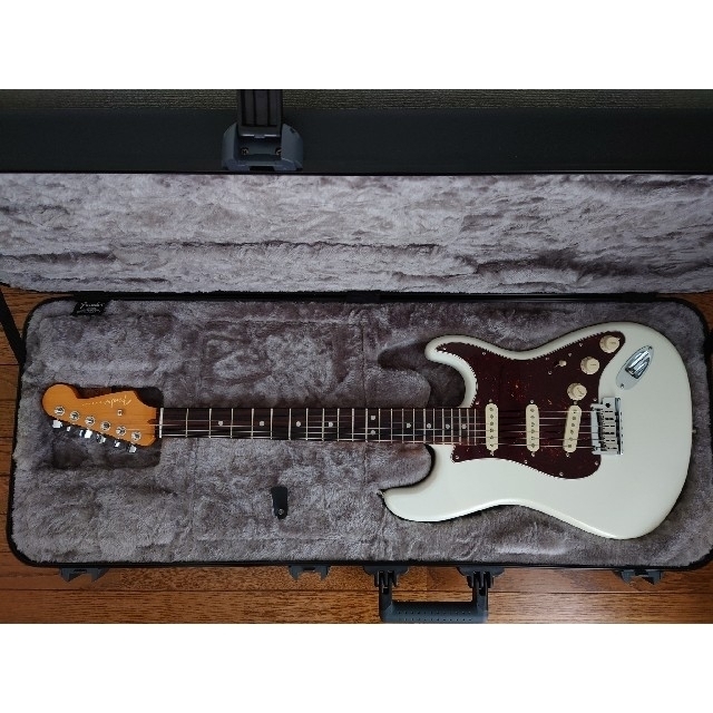 Fender(フェンダー)のfender USA american ultra stratocaster 楽器のギター(エレキギター)の商品写真