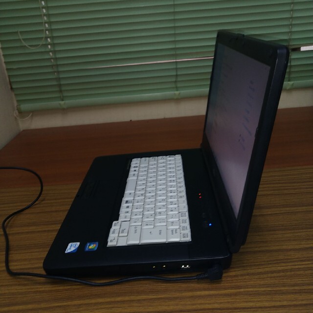 富士通(フジツウ)の富士通　LIFEBOOK　A540AW/送料込み ④ スマホ/家電/カメラのPC/タブレット(ノートPC)の商品写真