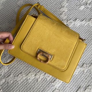 チャールズアンドキース(Charles and Keith)のチャールズアンドキース　(ショルダーバッグ)