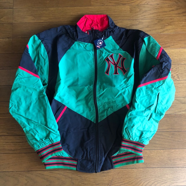 Supreme(シュプリーム)のsupreme MLB Yankees シュプリーム トラックジャケット メンズのジャケット/アウター(ブルゾン)の商品写真