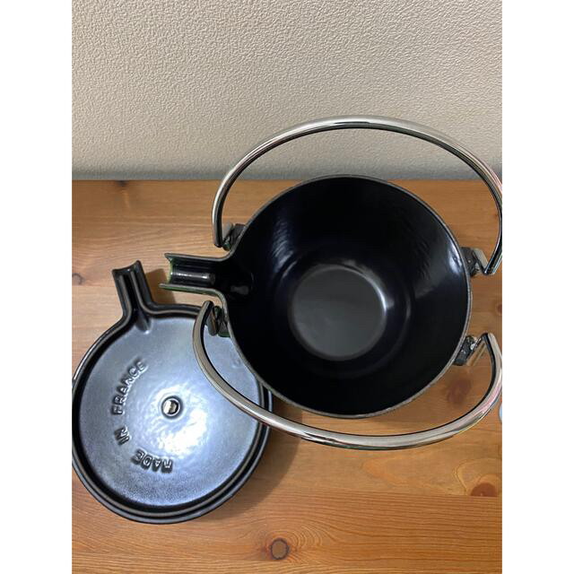 STAUB(ストウブ)のstaub ティーポット　バジルグリーン インテリア/住まい/日用品のキッチン/食器(食器)の商品写真