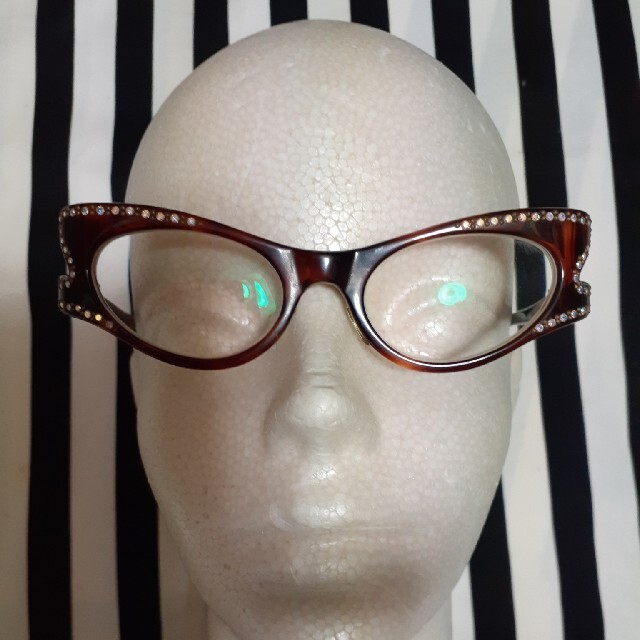 お洒落♥️フランス眼鏡 メガネ キャッツアイ 生まれのブランドで 60.0