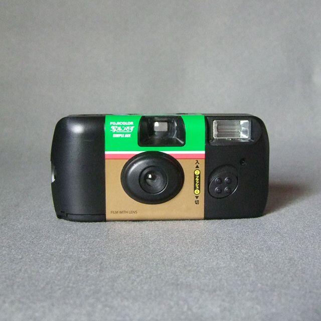 富士フイルム(フジフイルム)の☆FUJIFILM 写ルンです SIMPLE ACE 1個 (使用済み！)a スマホ/家電/カメラのカメラ(その他)の商品写真