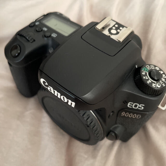 Canon(キヤノン)の金ちゃん様専用　　　　Canon キャノン EOS9000D カメラセット スマホ/家電/カメラのカメラ(デジタル一眼)の商品写真