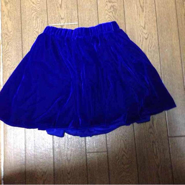 RETRO GIRL(レトロガール)の未着用☆濃青ベロアスカート レディースのスカート(ひざ丈スカート)の商品写真