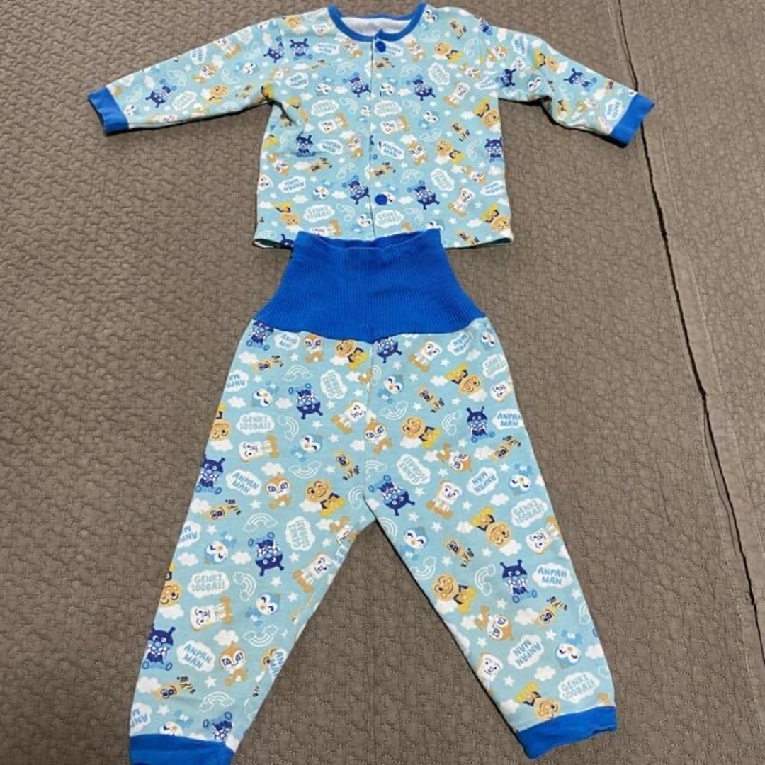 アンパンマン パジャマ  95 キッズ/ベビー/マタニティのキッズ服男の子用(90cm~)(パジャマ)の商品写真