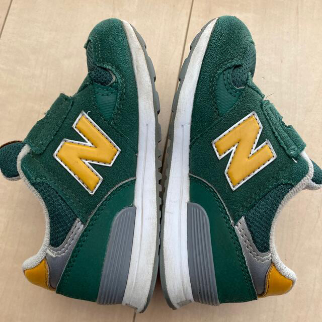 New Balance(ニューバランス)のニューバランス　313 スニーカー　グリーン　15.5cm キッズ/ベビー/マタニティのキッズ靴/シューズ(15cm~)(スニーカー)の商品写真