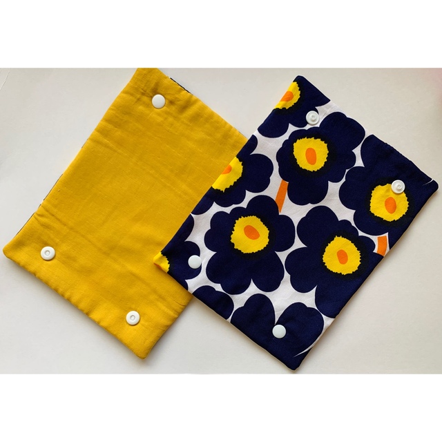 marimekko(マリメッコ)のmarimekko マリメッコ　よだれパッド　よだれカバー キッズ/ベビー/マタニティの外出/移動用品(抱っこひも/おんぶひも)の商品写真