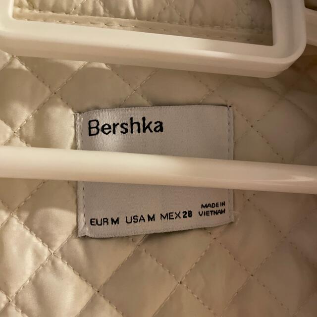 Bershka(ベルシュカ)のbershkaジャケット レディースのジャケット/アウター(テーラードジャケット)の商品写真