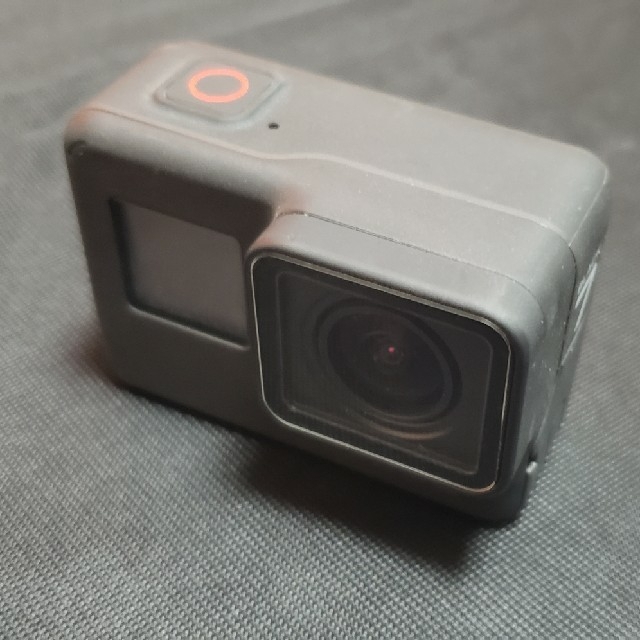 GoPro(ゴープロ)の1日限定値下げGoPro HERO7 black　中古 スマホ/家電/カメラのカメラ(ビデオカメラ)の商品写真