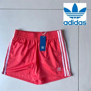 アディダス(adidas)のレアカラー定価4,719円アディダス【adidas】サーモンピンクショートパンツ(ショートパンツ)