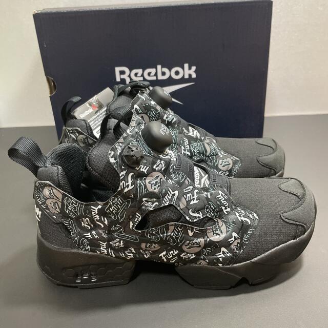 Reebok(リーボック)のみんこ様フォロー割‼️新品 Reebok INSTAPUMP FURY 23.5 レディースの靴/シューズ(スニーカー)の商品写真