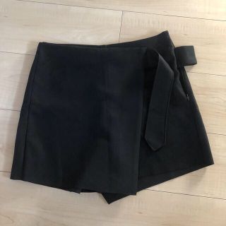 ザラ(ZARA)のZARA ショートパンツ(ショートパンツ)