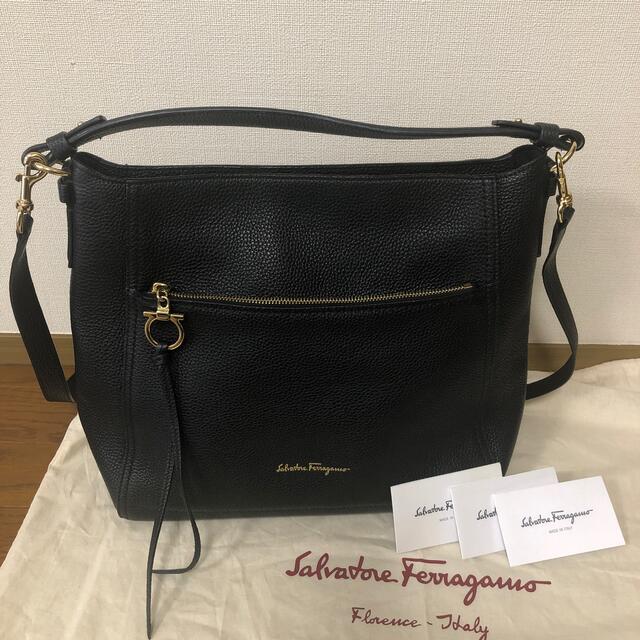 Salvatore Ferragamo ガンチーニ ショルダーバッグ