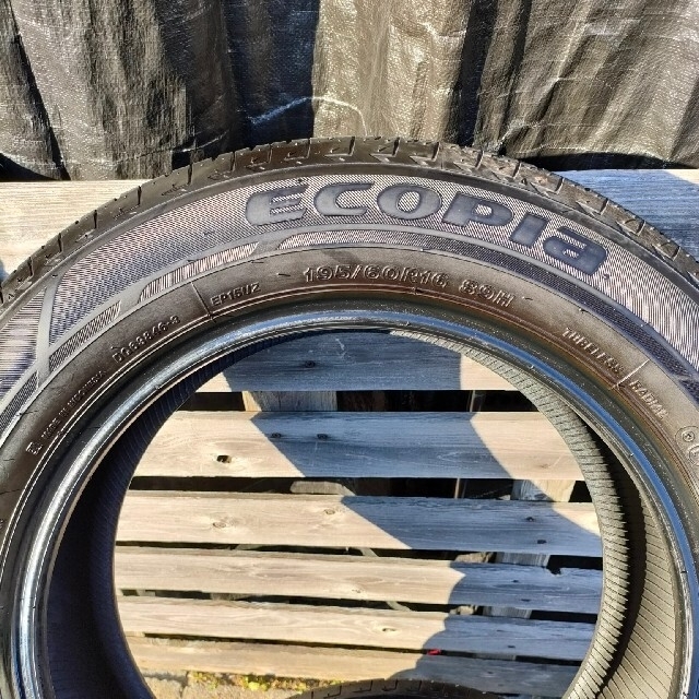 BRIDGESTONE(ブリヂストン)の195/60r16 ブリジストン ecopia 4本中古 自動車/バイクの自動車(タイヤ)の商品写真