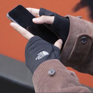 ザノースフェイス(THE NORTH FACE)のノースフェイス　バーサアクティブ ハンドウォーマー -ユニセックス-(手袋)