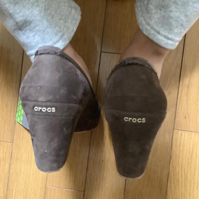 crocs(クロックス)のクロックス　スウェード調ヒール　24センチ レディースの靴/シューズ(ハイヒール/パンプス)の商品写真