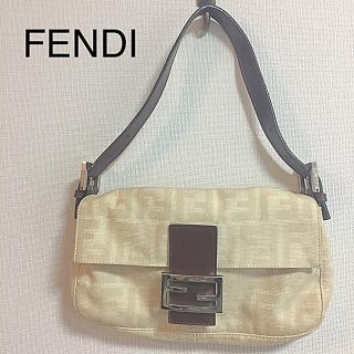 フェンディ(FENDI)のフェンディ⭐︎マンマバケット⭐︎キャンバスホワイト(ハンドバッグ)