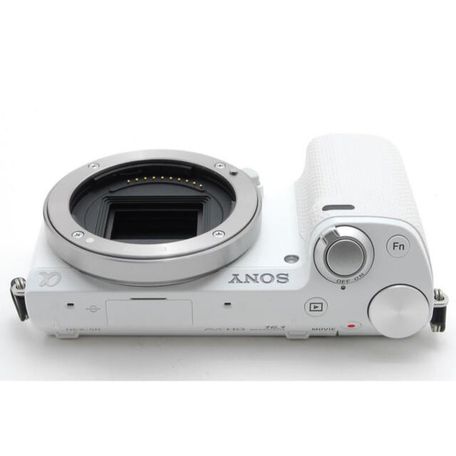 ☆可愛いホワイト!電動レンズ付き♪自撮り+Wi-Fi機能☆ソニー NEX-5R☆-