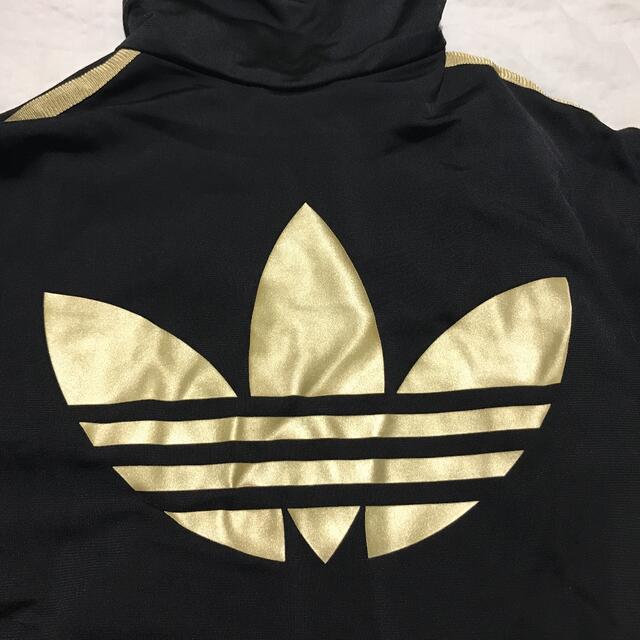 adidas(アディダス)のアディダス　オリジナルス　ジャージ  黒×金 レディースのジャケット/アウター(その他)の商品写真