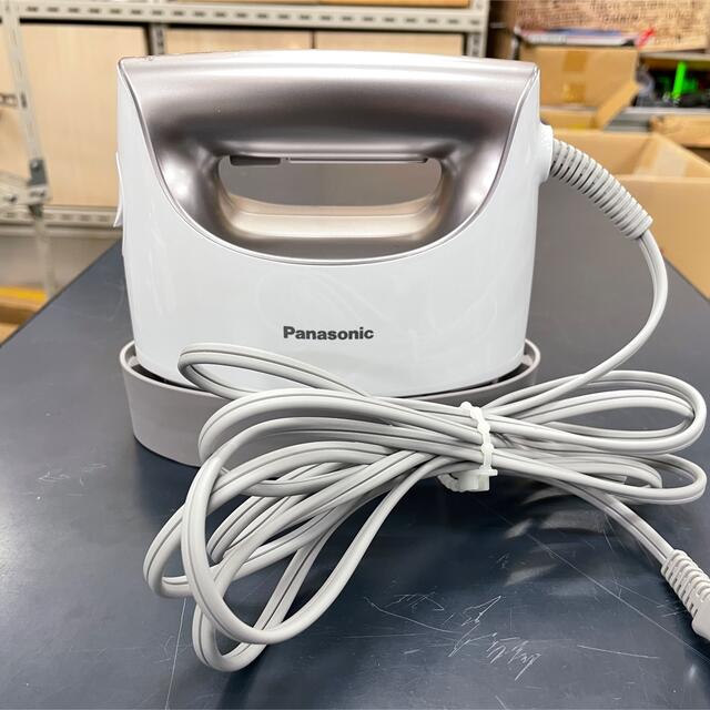 Panasonic(パナソニック)の衣類スチーマー Panasonic NI-CFS750 スマホ/家電/カメラの生活家電(アイロン)の商品写真