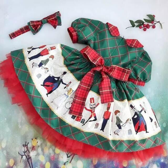 110　バックリボンワンピース クリスマス 半袖 女の子 キッズ/ベビー/マタニティのキッズ服女の子用(90cm~)(ワンピース)の商品写真