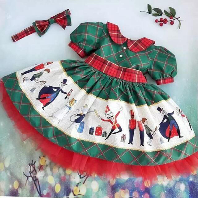 110　バックリボンワンピース クリスマス 半袖 女の子 キッズ/ベビー/マタニティのキッズ服女の子用(90cm~)(ワンピース)の商品写真