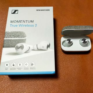 ゼンハイザー(SENNHEISER)のMOMENTUM True Wireless 2 (White)ケースカバー付き(ヘッドフォン/イヤフォン)